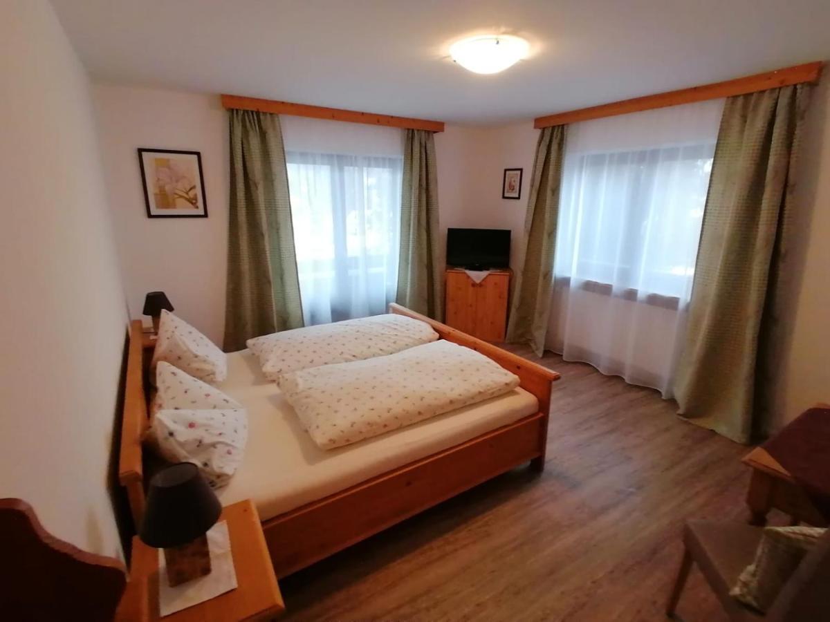 Gaestehaus Poeppl Unterwössen Esterno foto